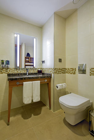 Imagen de la habitación del Hotel Hampton By Hilton Istanbul Atakoy. Foto 11