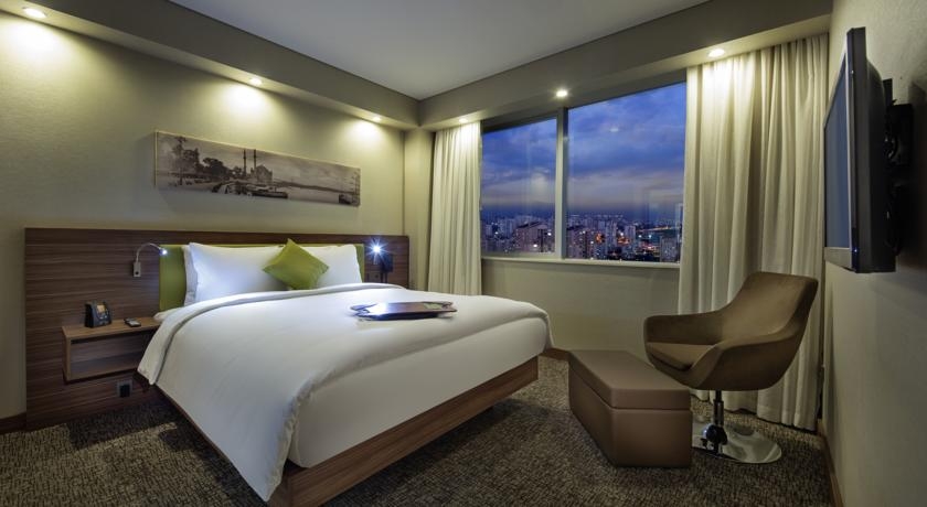 Imagen de la habitación del Hotel Hampton By Hilton Istanbul Kayasehir. Foto 2