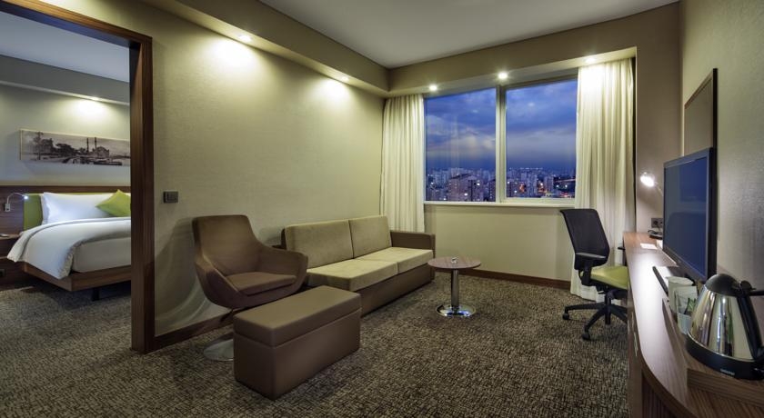 Imagen de la habitación del Hotel Hampton By Hilton Istanbul Kayasehir. Foto 3