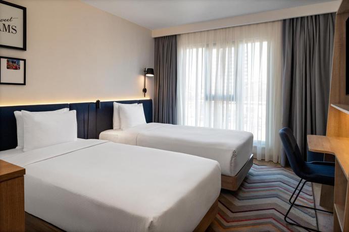 Imagen de la habitación del Hotel Hampton By Hilton Istanbul Merter. Foto 2
