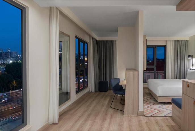 Imagen de la habitación del Hotel Hampton By Hilton Istanbul Merter. Foto 3