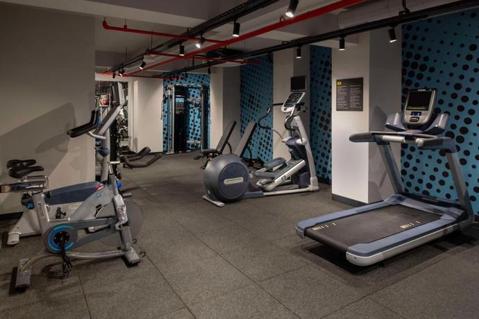 Imagen de los interiores del Hotel Hampton By Hilton Istanbul Merter. Foto 8