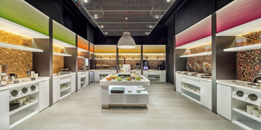 Imagen general del Hotel Hampton By Hilton Izmir Aliaga. Foto 7