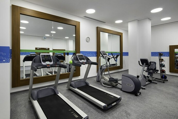 Imagen de los interiores del Hotel Hampton By Hilton Izmir Aliaga. Foto 21