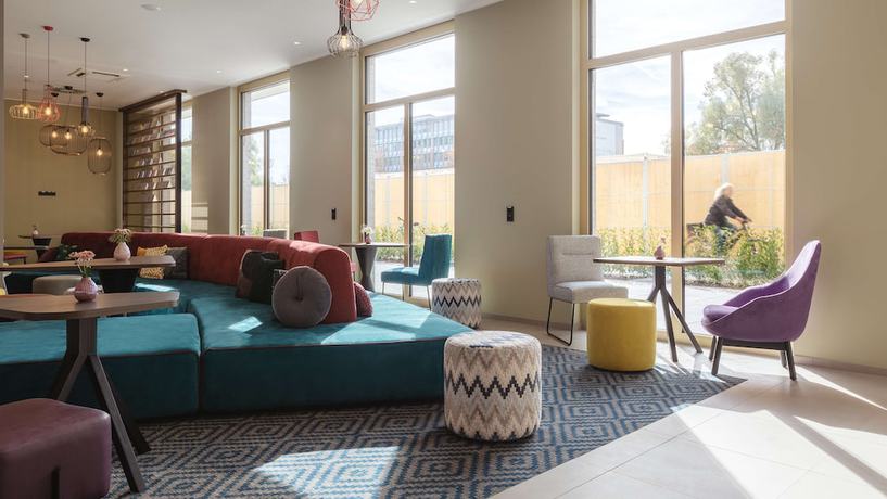 Imagen de los interiores del Hotel Hampton By Hilton Konstanz. Foto 17