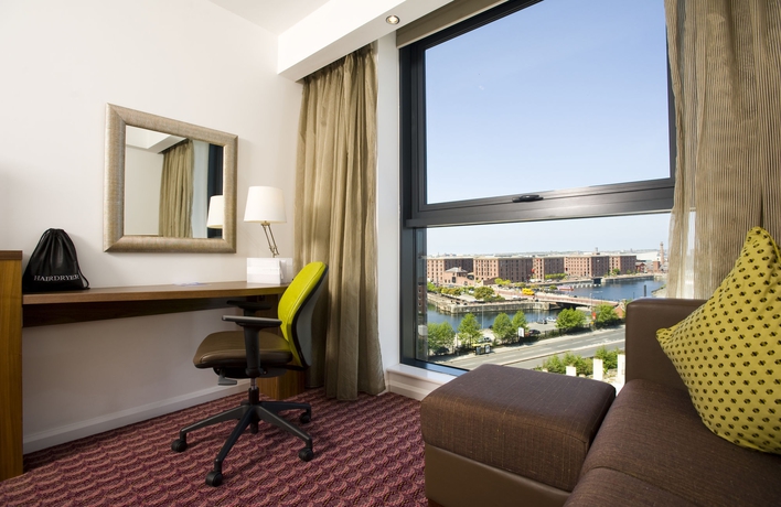 Imagen de los interiores del Hotel Hampton By Hilton Liverpool City Center. Foto 14