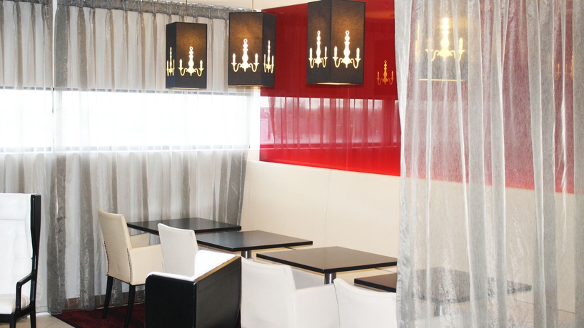 Imagen del bar/restaurante del Hotel Hampton By Hilton Liverpool/john Lennon Airport. Foto 3