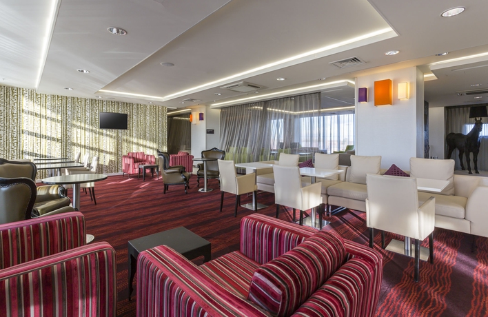 Imagen de los interiores del Hotel Hampton By Hilton Liverpool/john Lennon Airport. Foto 16