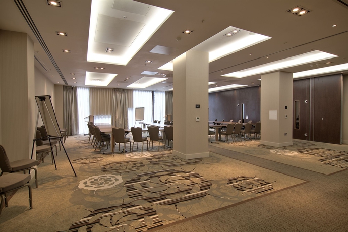 Imagen de los interiores del Hotel Hampton By Hilton London Croydon. Foto 13