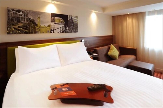 Imagen de la habitación del Hotel Hampton By Hilton London Luton Airport. Foto 4