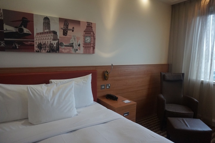 Imagen de la habitación del Hotel Hampton By Hilton London Luton Airport. Foto 12