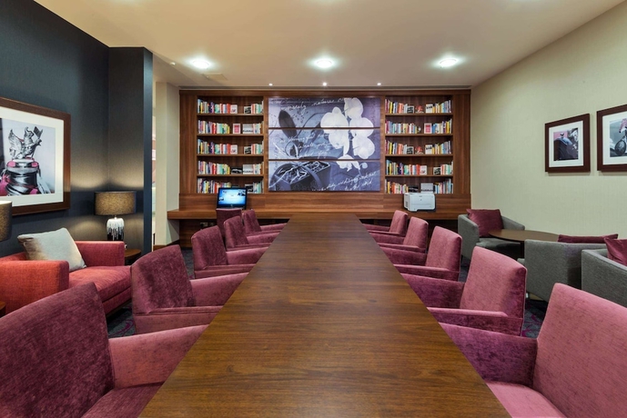 Imagen de la habitación del Hotel Hampton By Hilton London Luton Airport. Foto 15