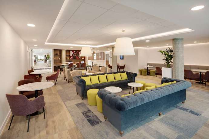 Imagen general del Hotel Hampton By Hilton London Stansted Airport. Foto 8