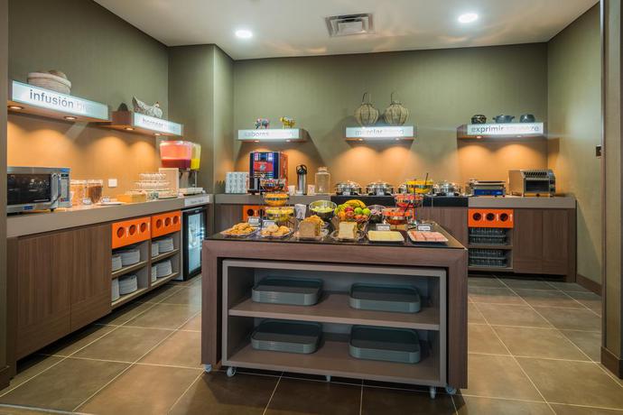 Imagen general del Hotel Hampton By Hilton Medellin. Foto 6