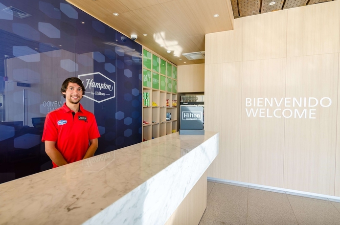Imagen de los interiores del Hotel Hampton By Hilton Montevideo Carrasco. Foto 18