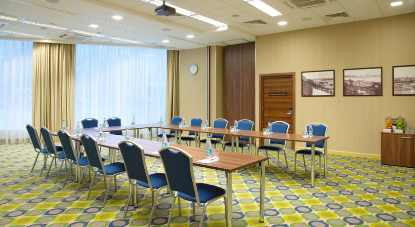 Imagen de los interiores del Hotel Hampton By Hilton Nizhny Novgorod. Foto 11