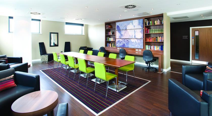 Imagen general del Hotel Hampton By Hilton Oxford. Foto 3