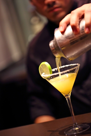 Imagen del bar/restaurante del Hotel Hampton By Hilton Panama. Foto 5