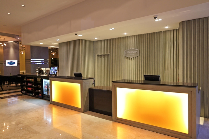 Imagen de los interiores del Hotel Hampton By Hilton Panama. Foto 13