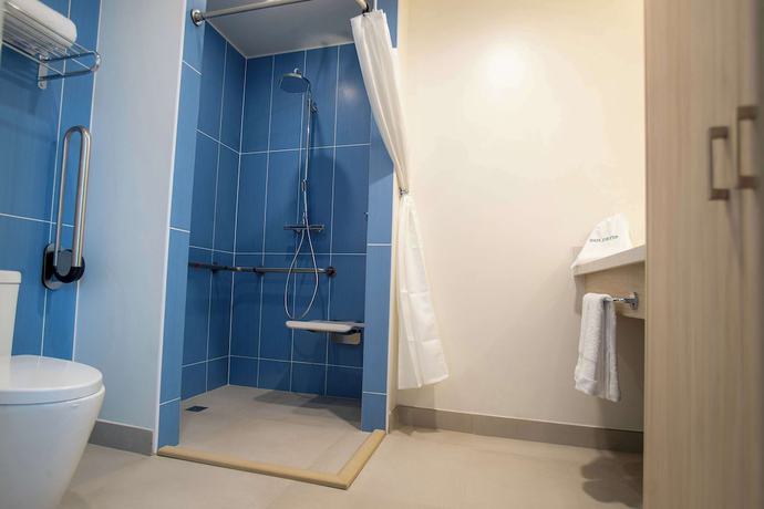 Imagen de la habitación del Hotel Hampton By Hilton Quito La Carolina Park. Foto 7