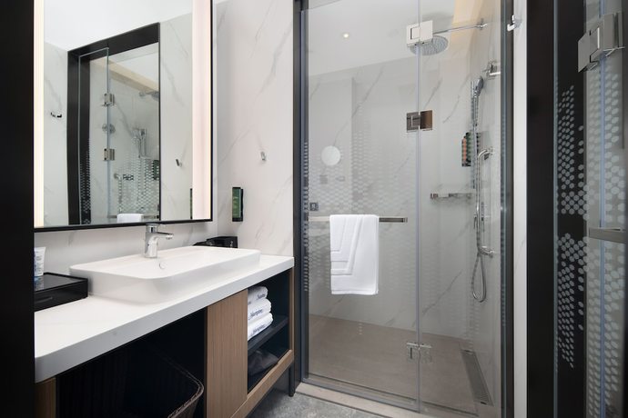 Imagen de la habitación del Hotel Hampton By Hilton Renhe Baiyun Airport. Foto 3