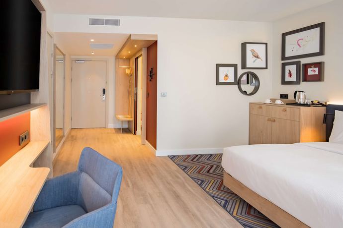 Imagen de la habitación del Hotel Hampton By Hilton Riga Airport. Foto 2