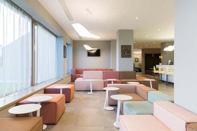 Imagen de los interiores del Hotel Hampton By Hilton Rome East. Foto 16