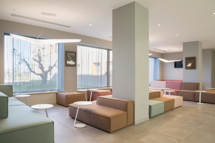 Imagen de los interiores del Hotel Hampton By Hilton Rome East. Foto 18