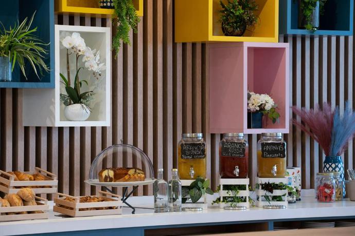 Imagen del bar/restaurante del Hotel Hampton By Hilton Rome North Fiano Romano. Foto 4