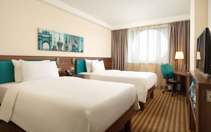 Imagen de la habitación del Hotel Hampton By Hilton Saint Petersburg Expoforum. Foto 11