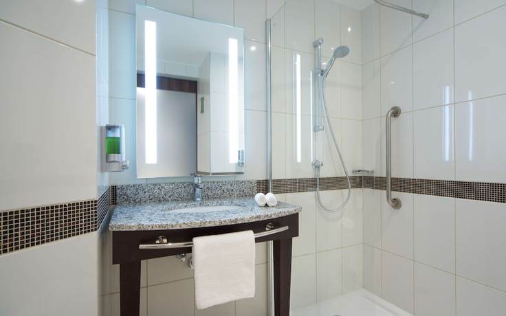Imagen de la habitación del Hotel Hampton By Hilton Saint Petersburg Expoforum. Foto 15