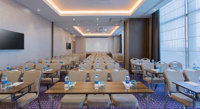 Imagen general del Hotel Hampton By Hilton Samsun. Foto 6