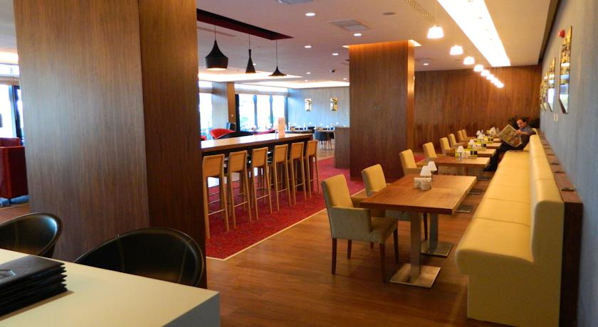 Imagen general del Hotel Hampton By Hilton Samsun. Foto 11