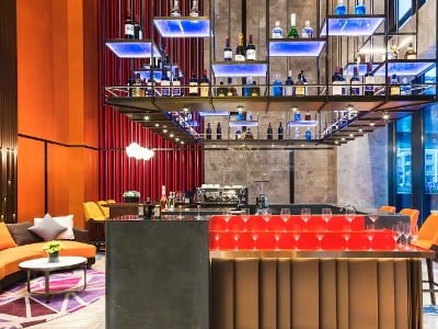 Imagen del bar/restaurante del Hotel Hampton By Hilton Sanqiao Subway Station. Foto 4
