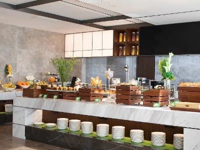 Imagen del bar/restaurante del Hotel Hampton By Hilton Sanqiao Subway Station. Foto 5