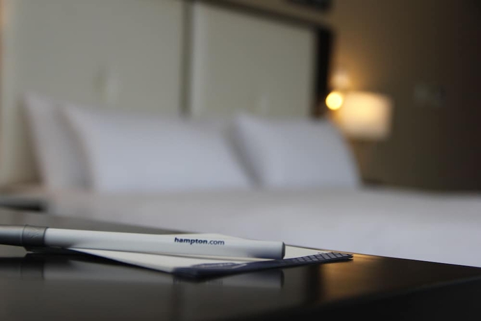 Imagen de la habitación del Hotel Hampton By Hilton Santa Cruz/equipetrol, Bolivia. Foto 11