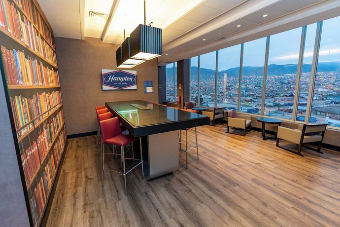 Imagen de los interiores del Hotel Hampton By Hilton Santiago Las Condes. Foto 20