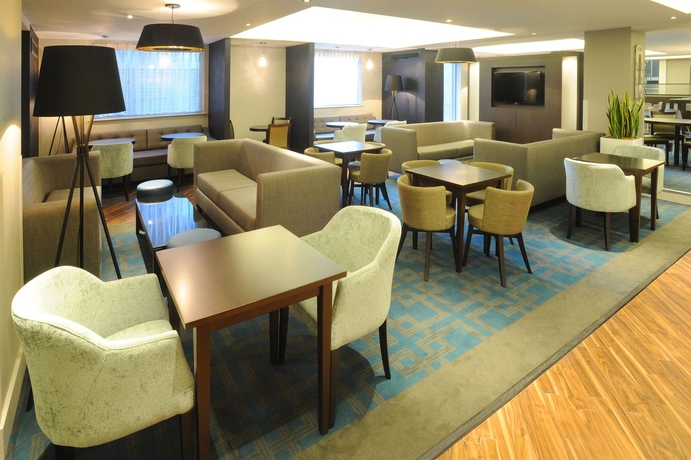 Imagen del bar/restaurante del Hotel Hampton By Hilton Sheffield. Foto 6