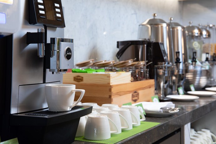 Imagen del bar/restaurante del Hotel Hampton By Hilton Shenzhen Bao'an. Foto 7