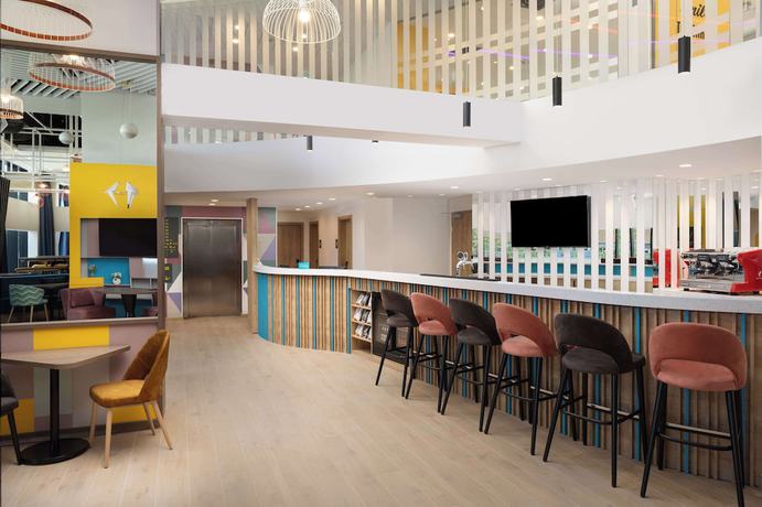 Imagen de los interiores del Hotel Hampton By Hilton Targu Mures. Foto 7