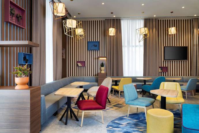 Imagen de los interiores del Hotel Hampton By Hilton Tashkent. Foto 17