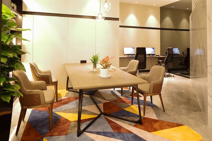 Imagen de los interiores del Hotel Hampton By Hilton Technology City. Foto 14
