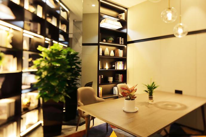Imagen de los interiores del Hotel Hampton By Hilton Technology City. Foto 16