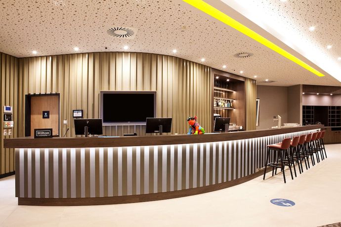 Imagen de los interiores del Hotel Hampton By Hilton Vienna Messe. Foto 12