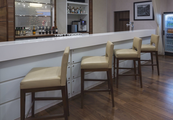 Imagen del bar/restaurante del Hotel Hampton By Hilton Voronezh. Foto 4