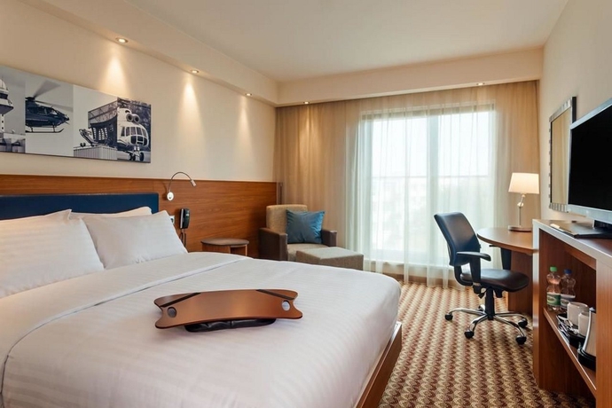 Imagen general del Hotel Hampton By Hilton Warsaw Airport. Foto 2