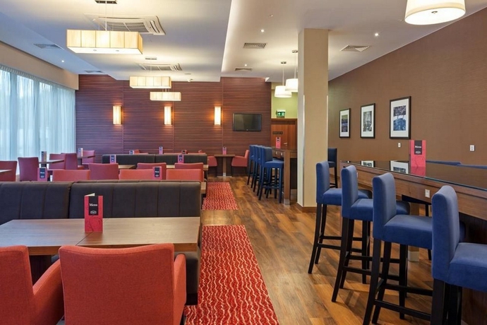 Imagen general del Hotel Hampton By Hilton Warsaw Airport. Foto 7