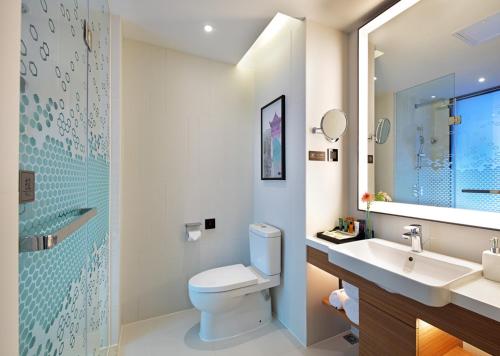 Imagen de la habitación del Hotel Hampton By Hilton Wuhan Tianhe Airport East. Foto 5