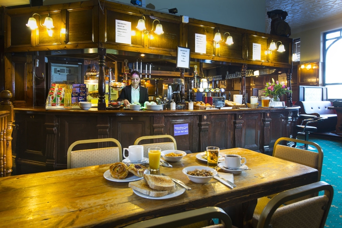 Imagen del bar/restaurante del Hotel Hampton Court Palace. Foto 6