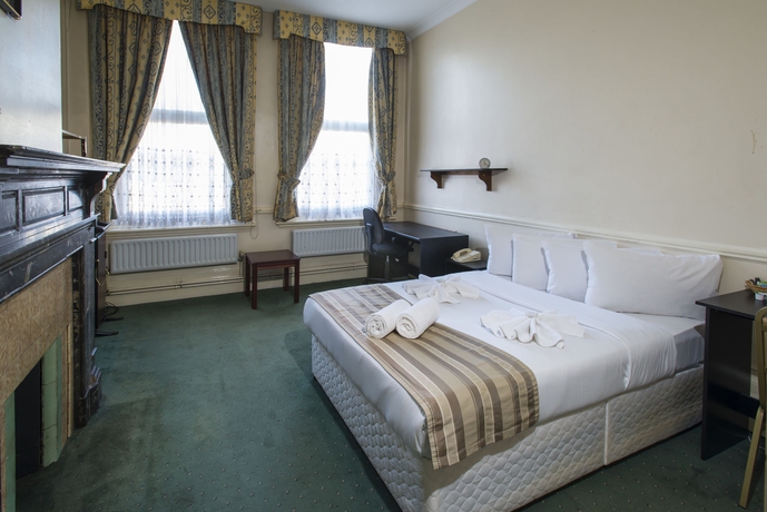 Imagen de la habitación del Hotel Hampton Court Palace. Foto 9